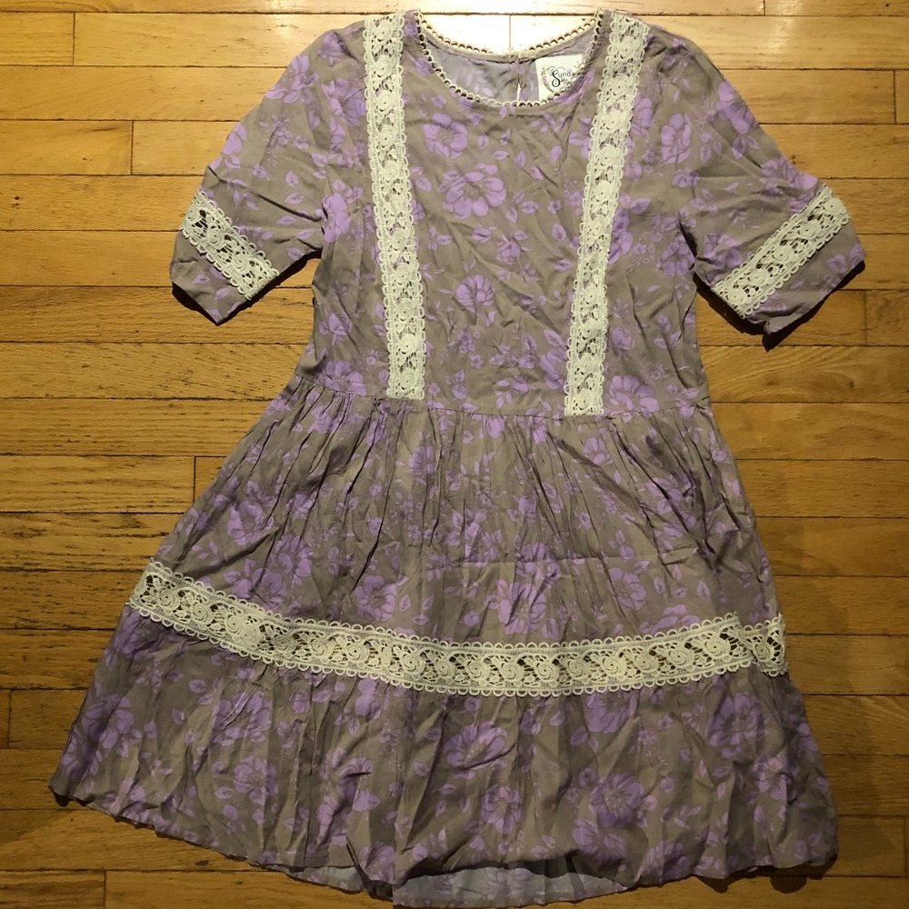 Brand New Sunday Mi Amor Women's Floral Tea Dress